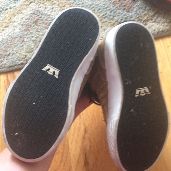 Sneakers - Picture 3 of 5